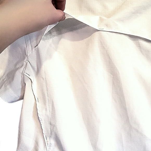 Columbia White Short-Sleeved Button-Down Dress Shirt - Picture 7 of 8